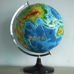 立體地形地球儀 中文版 Globe-Physical chinese edition